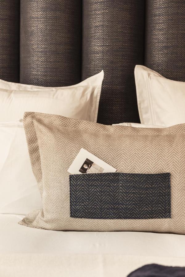 Hotel 717 Άμστερνταμ Εξωτερικό φωτογραφία A pillow with a pocket